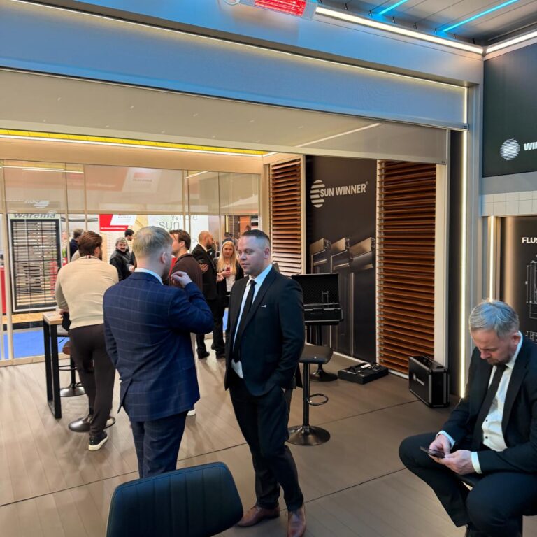 SUN WINNER TARGI - Producent pergoli lamelowych i rolet screen ZIP - Luty 2026 - Polyclose, Belgia