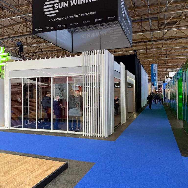 SUN WINNER TARGI - Producent pergoli lamelowych i rolet screen ZIP - Luty 2026 - Polyclose, Belgia