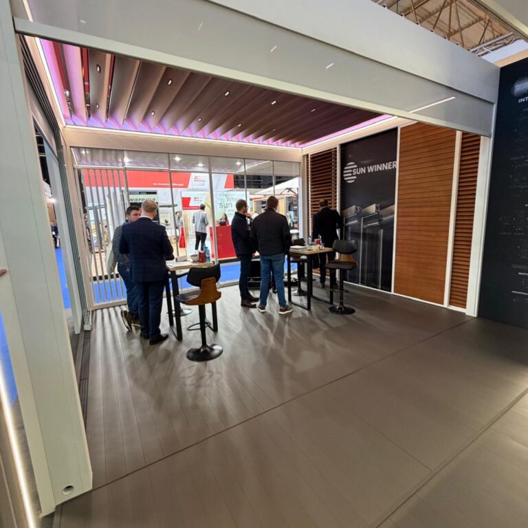 SUN WINNER TARGI - Producent pergoli lamelowych i rolet screen ZIP - Luty 2026 - Polyclose, Belgia