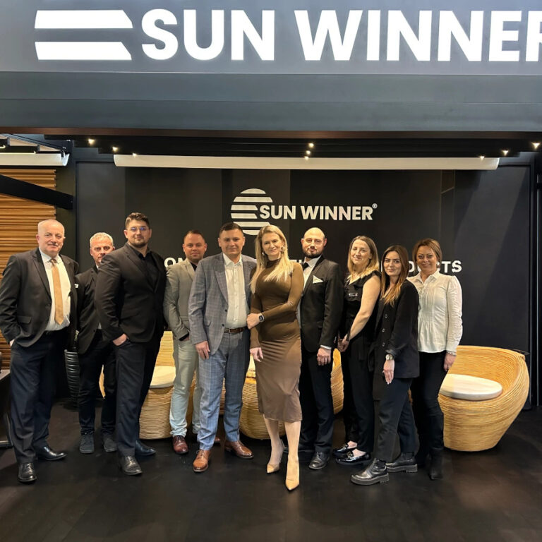 SUN-WINNER-TARGI-Producent-pergoli-lamelowych-i-rolet-screen-ZIP-Luty-2024-RT-Stuttgart-Niemcy-1(poprawione)