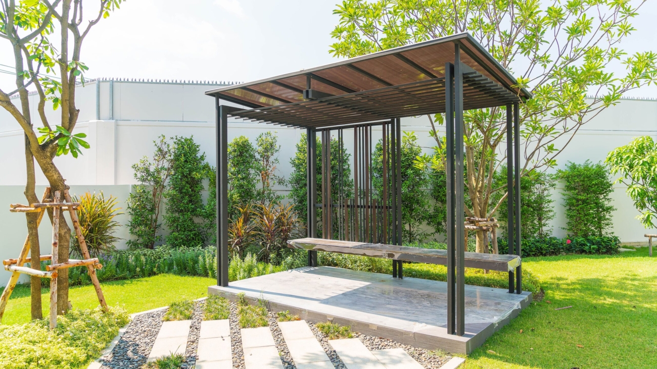 pergola-w-stylu-industrialnym-czy-to-dobre-rozwiazanie (2)